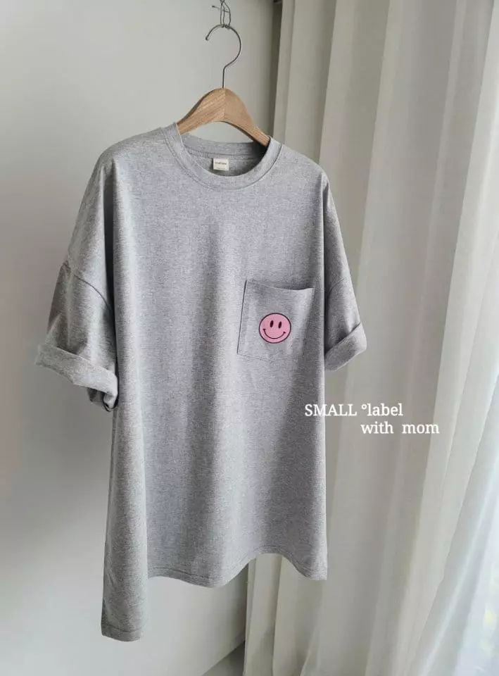 Small Label - Korean Women Fashion - #momslook - Smile Pocket Tee Mom - 2