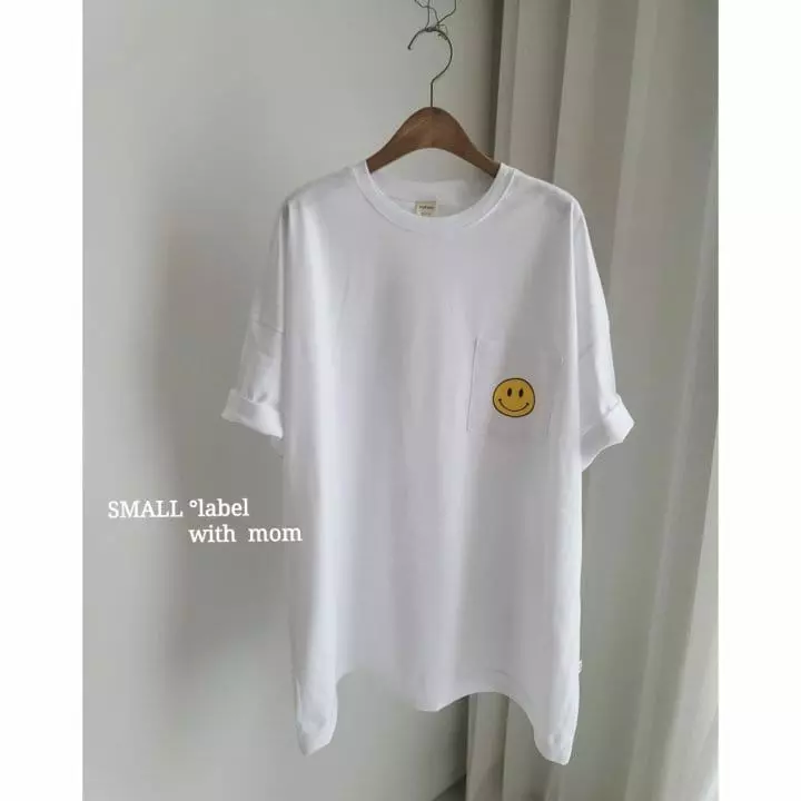 Small Label - Korean Women Fashion - #womensfashion - Smile Pocket Tee Mom - 4