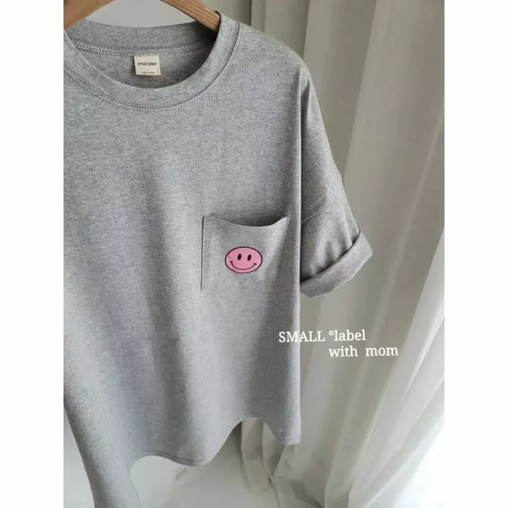 Small Label - Korean Women Fashion - #womensfashion - Smile Pocket Tee Mom - 3