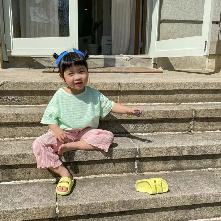 Soybean - Korean Children Fashion - #kidsshorts - Pleats Wide Pants - 2