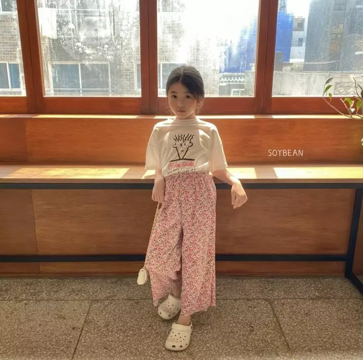 Soybean - Korean Children Fashion - #minifashionista - Fower Pleats Pants with Mom