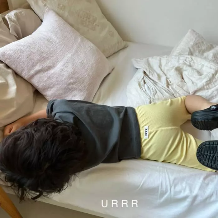 Urrr - Korean Children Fashion - #kidsshorts - Point Capri Leggings - 11