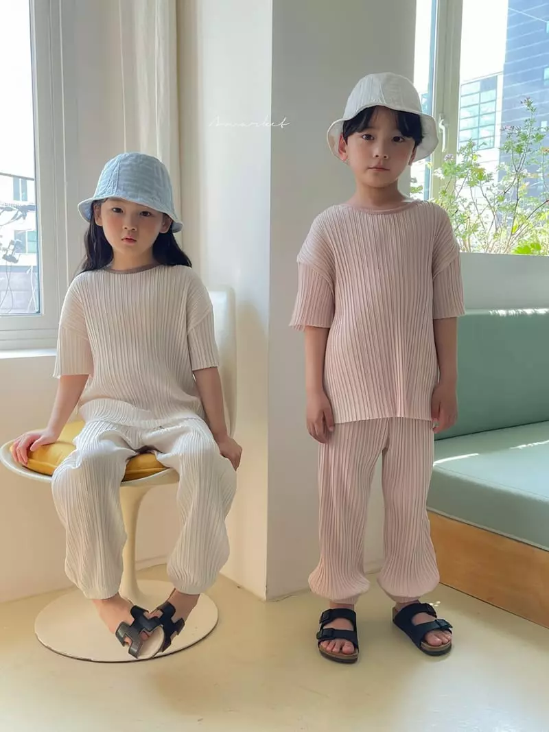 a-Market - Korean Children Fashion - #childrensboutique - Pleats Top Bottom Set - 3
