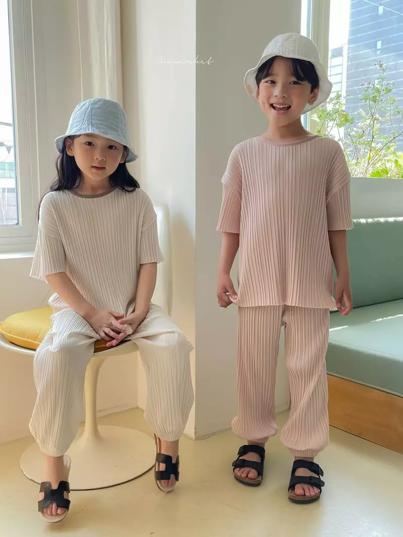 a-Market - Korean Children Fashion - #fashionkids - Pleats Top Bottom Set - 6