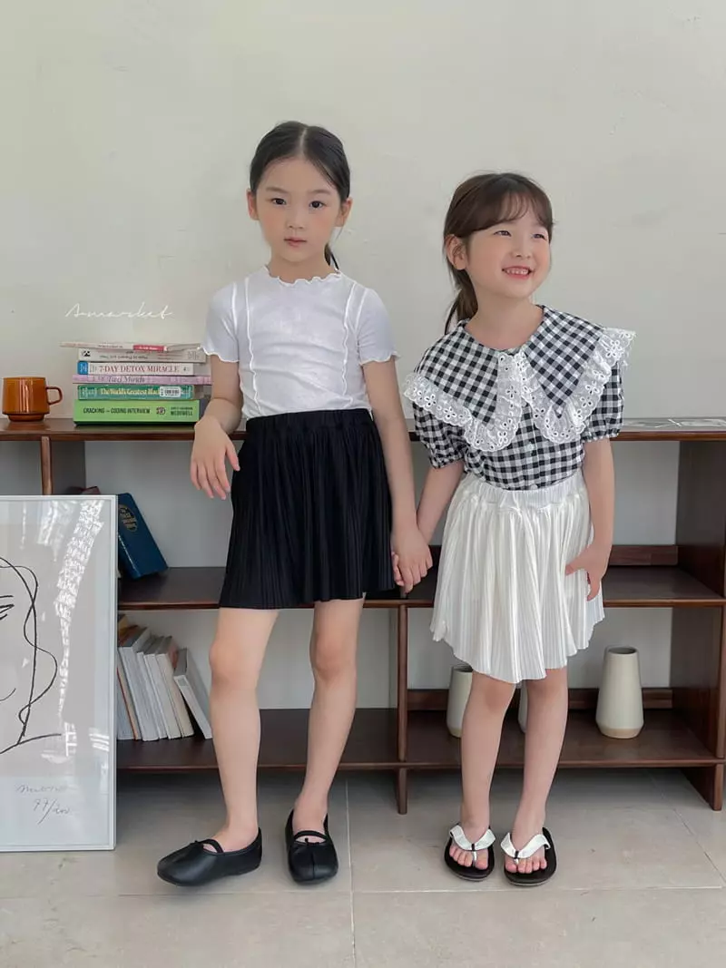 a-Market - Korean Children Fashion - #stylishchildhood - Lace Check Collar Blouse - 10