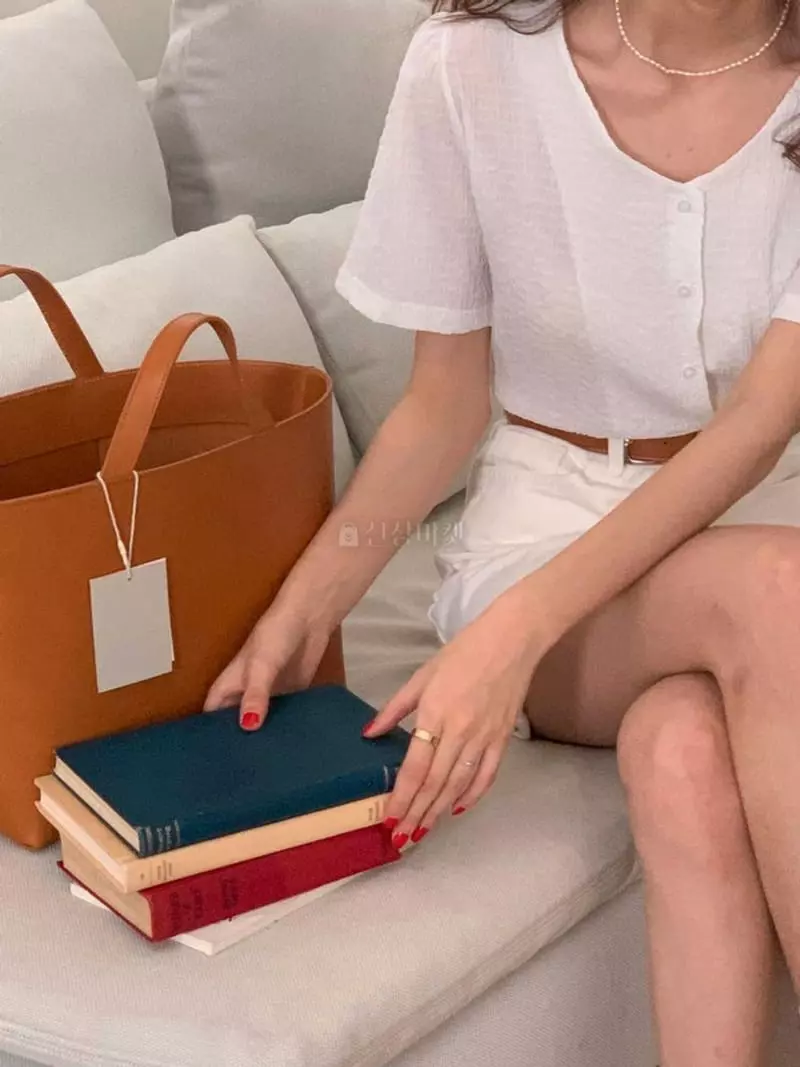A-Me - Korean Women Fashion - #womensfashion - Shake Blouse - 3