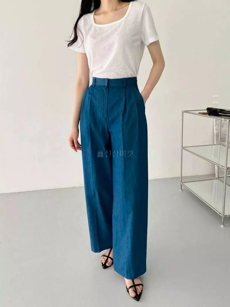 A-Me - Korean Women Fashion - #womensfashion - Square Tee