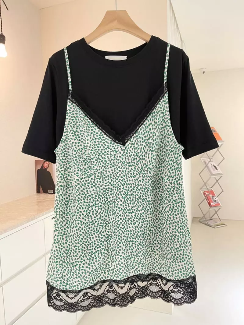 Ablering - Korean Women Fashion - #momslook - Heart Sleevelsss Set - 6