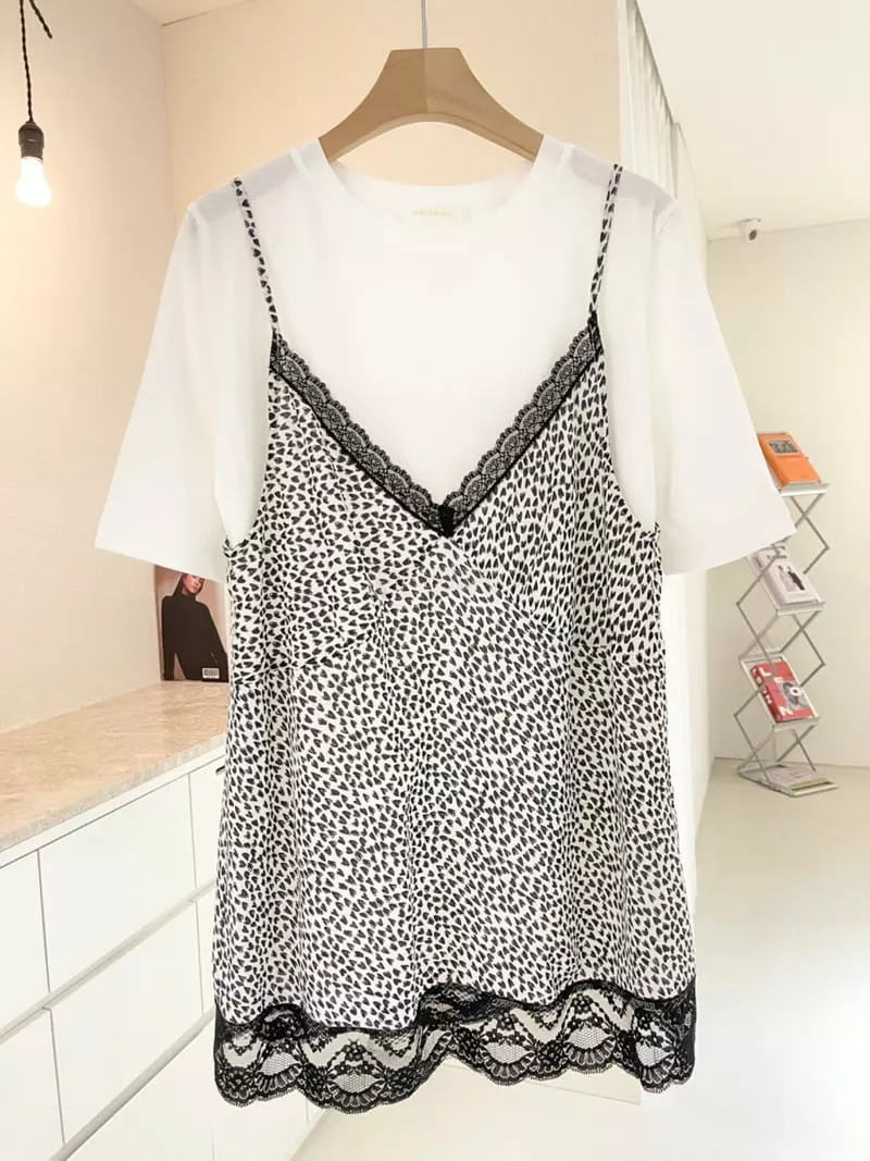 Ablering - Korean Women Fashion - #momslook - Heart Sleevelsss Set - 8