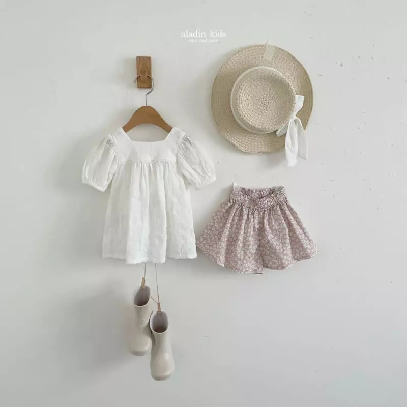 Aladin - Korean Children Fashion - #kidsshorts - Flower Skrit Shorts