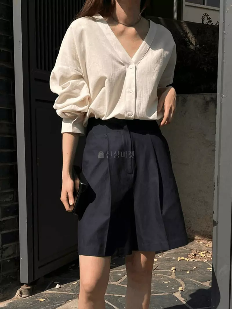 Alamode - Korean Women Fashion - #restrostyle - Nude Shorts - 11