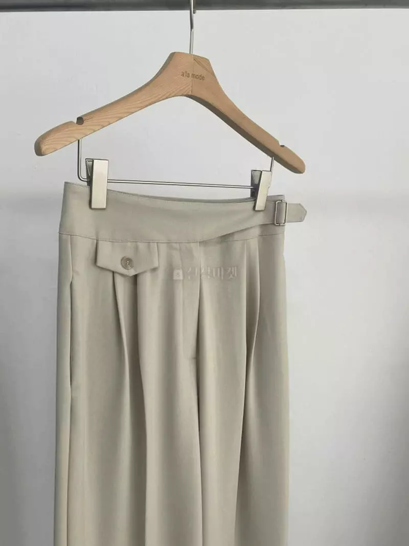 Alamode - Korean Women Fashion - #romanticstyle - Holder Pants - 8