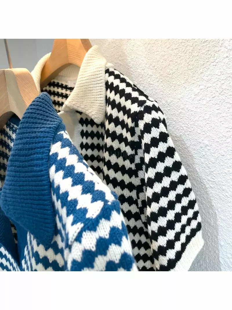 All Vibe - Korean Women Fashion - #restrostyle - Mue Check Collar Knit Tee