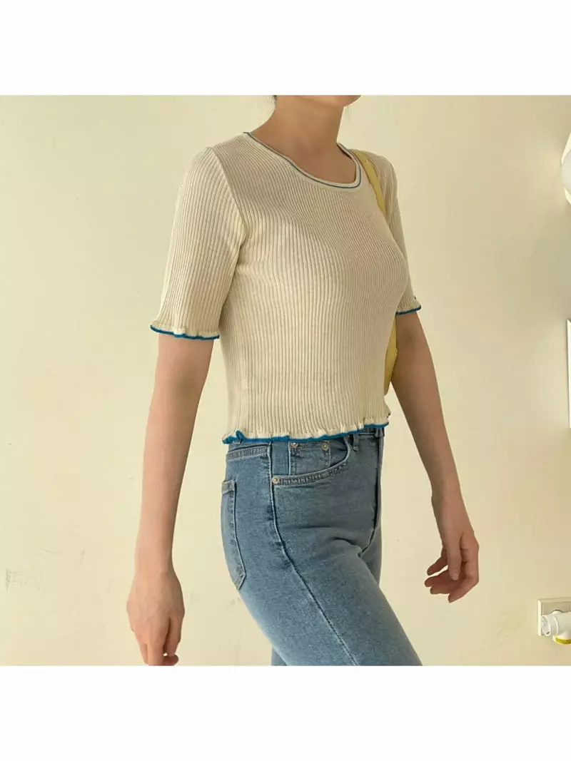 All Vibe - Korean Women Fashion - #romanticstyle - Mue Square Tee