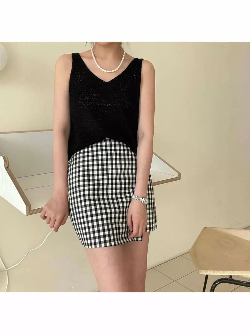 All Vibe - Korean Women Fashion - #romanticstyle - V Neck Mesh Sleeveless Knit Tee