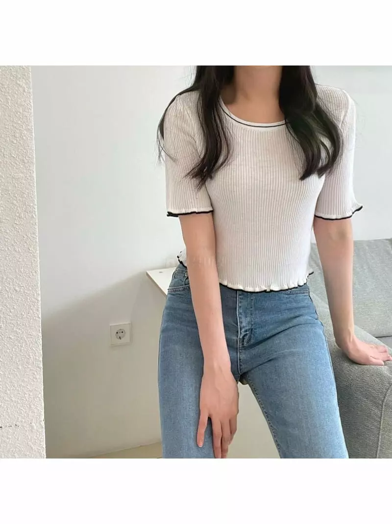 All Vibe - Korean Women Fashion - #thatsdarling - Mue Square Tee - 3