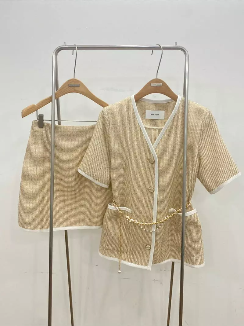 Ave29 - Korean Women Fashion - #momslook - Chain Belt Jacket - 3