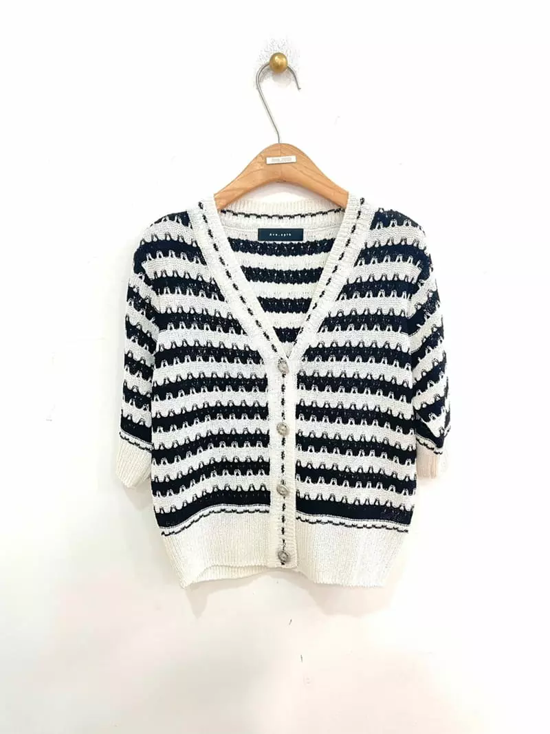 Ave29 - Korean Women Fashion - #momslook - Stripes Half Cardigan - 4