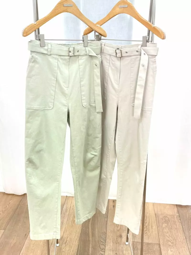 Ave29 - Korean Women Fashion - #romanticstyle - Belted Pocket Pants - 4
