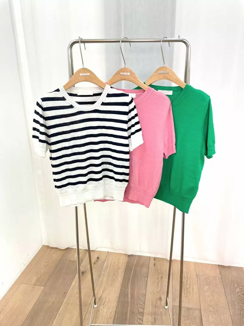 Ave29 - Korean Women Fashion - #vintageinspired - Point Round Knit - 4