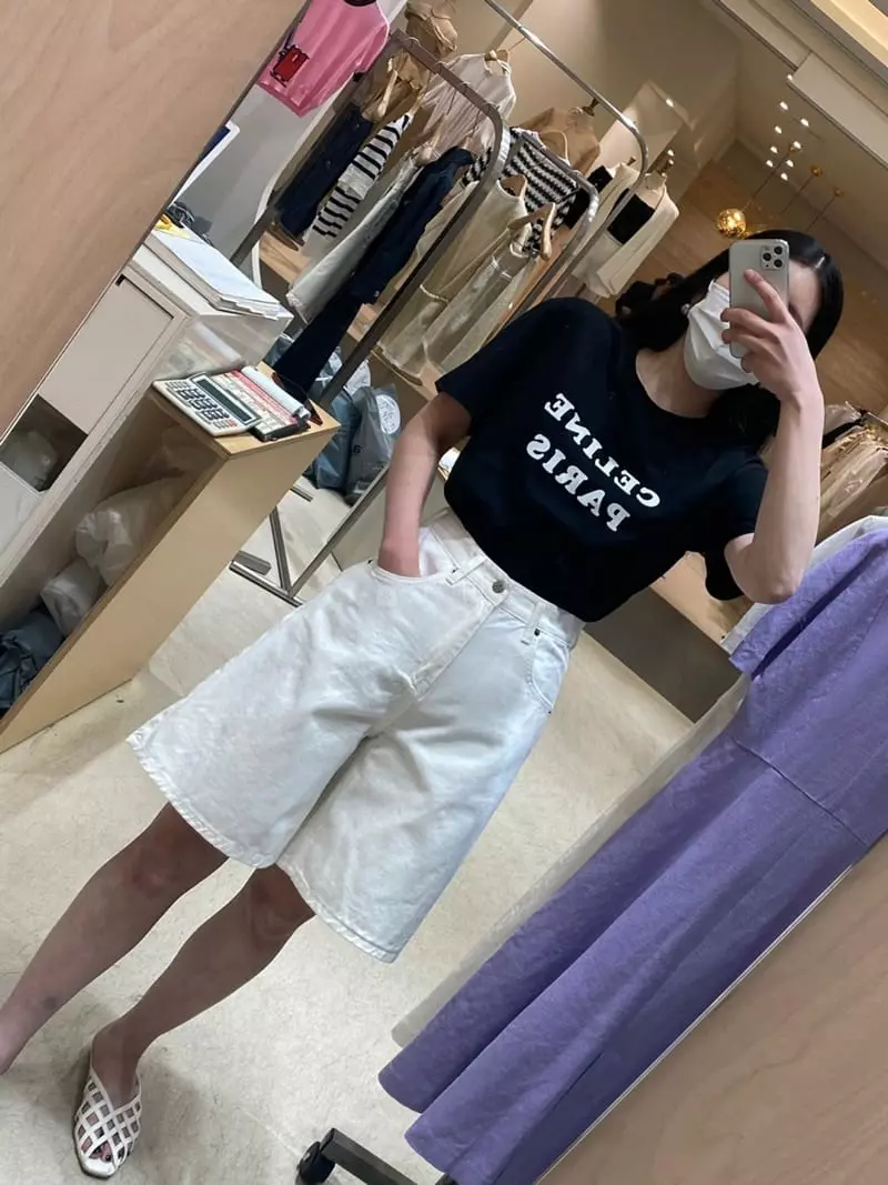 Ave29 - Korean Women Fashion - #momslook - Row White Half Shorts - 4