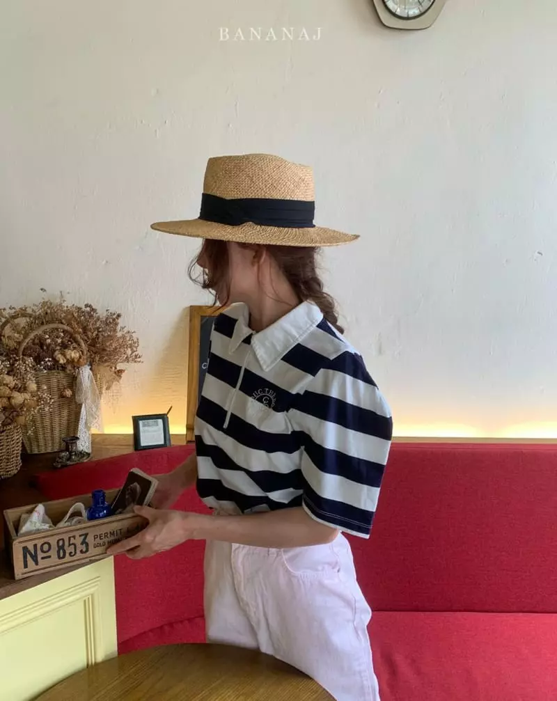 Banana J - Korean Women Fashion - #momslook - Mom Shine Collar Tee - 4