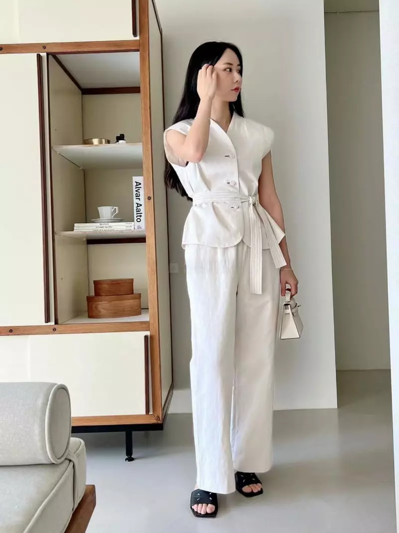 Binus - Korean Women Fashion - #restrostyle - Lay Vest - 3