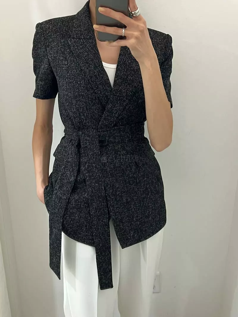 Boheme - Korean Women Fashion - #momslook - Mane Short Sleeves Jacket - 2