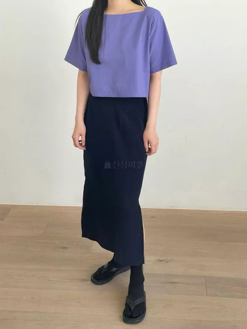 Browns - Korean Women Fashion - #momslook - Mat Crop Blouse - 3