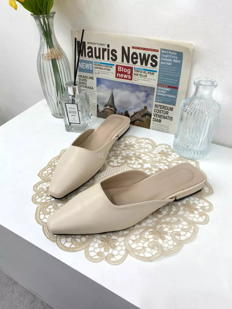 Button - Korean Women Fashion - #momslook - 2089 Simply Slippers