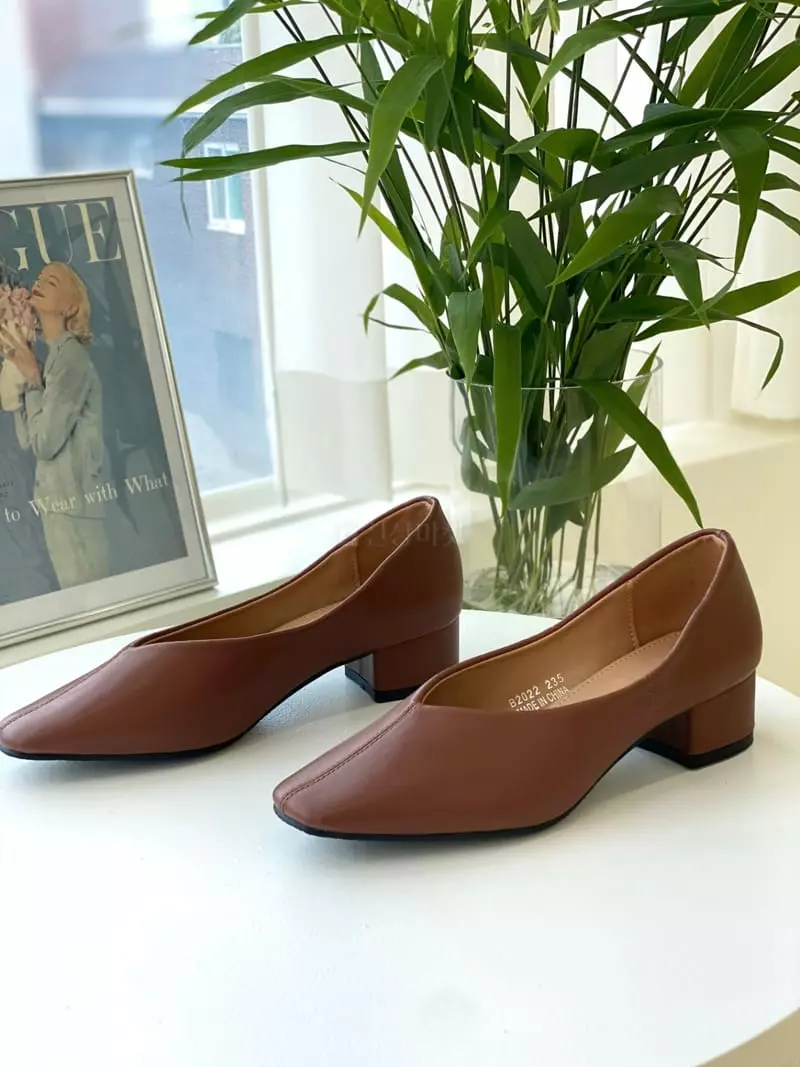 Button - Korean Women Fashion - #momslook - 2022 Stitch Square Middle Heel