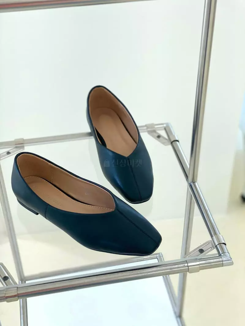 Button - Korean Women Fashion - #vintageinspired - 2021 Stitch Square Flats - 2