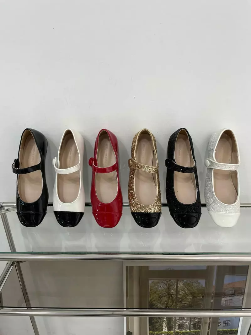 Button - Korean Women Fashion - #vintagekidsstyle - 2117 Anamel Flats