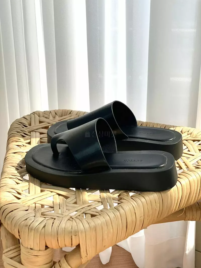 Button - Korean Women Fashion - #momslook - 3011 Lanon Flip-Flops - 4