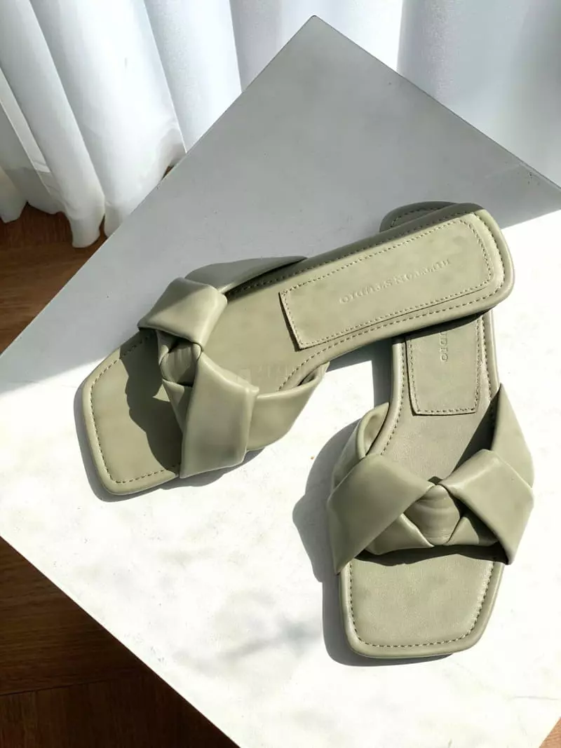 Button - Korean Women Fashion - #momslook - 2095 Squre Slippers - 4