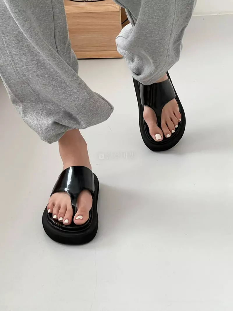 Cooing - Korean Women Fashion - #momslook - cr0190 Flip-Flops - 2