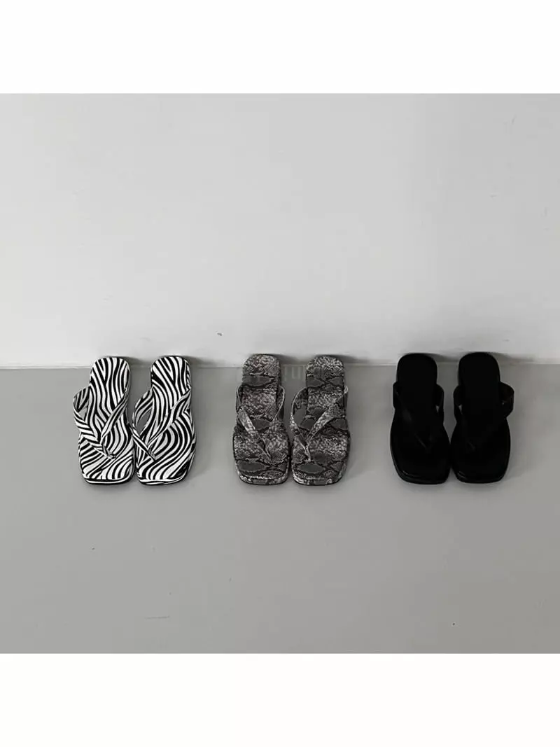 Cooing - Korean Women Fashion - #momslook - cr0186 Flip-Flops