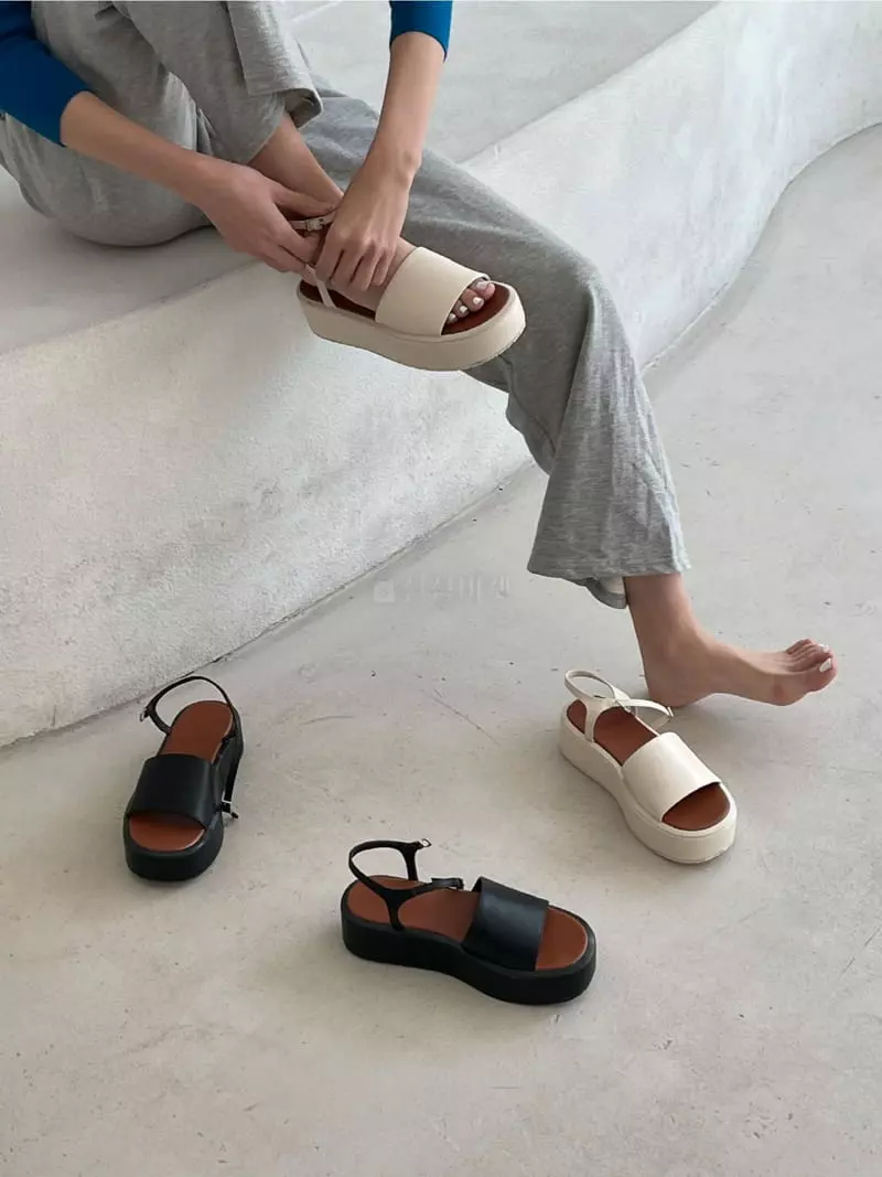 Cooing - Korean Women Fashion - #womensfashion - cr0124 Sandals - 4