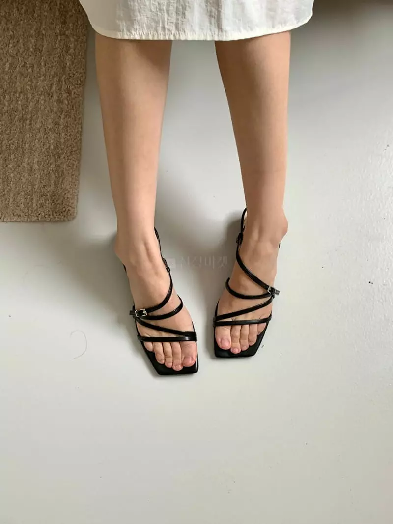 Cooing - Korean Women Fashion - #momslook - bi1053 Sandals