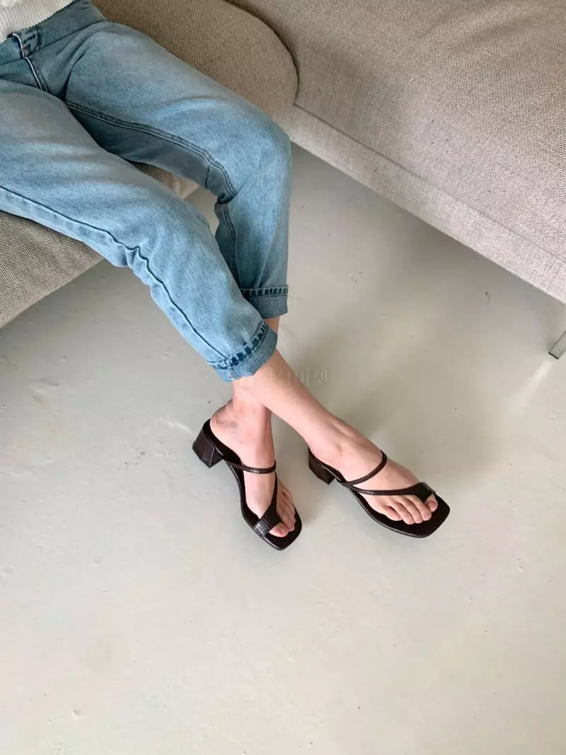 Cooing - Korean Women Fashion - #momslook - bi1044 Flip-Flops Slipper Heel - 2