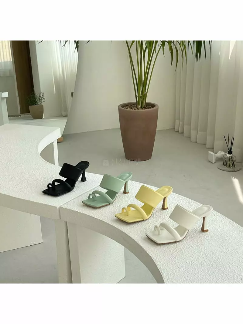 Cooing - Korean Women Fashion - #momslook - A6133 Flip-Flops