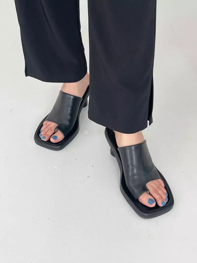 Cooing - Korean Women Fashion - #momslook - A6132 Flip-Flops Mule - 2