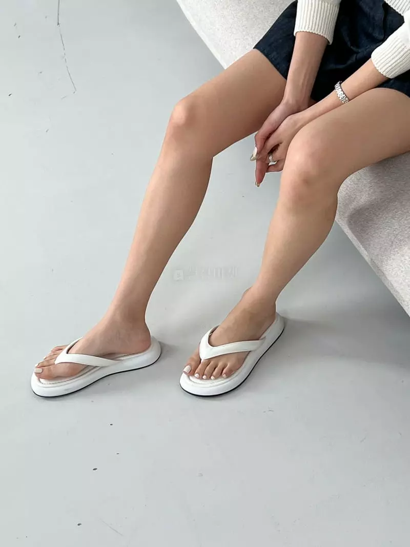 Cooing - Korean Women Fashion - #momslook - A126 Flip-Flops - 3