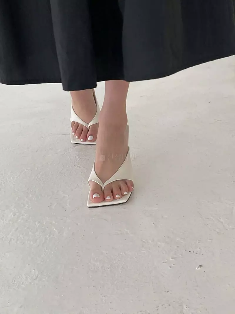 Cooing - Korean Women Fashion - #momslook - w2067 Flip-Flops Heel - 3