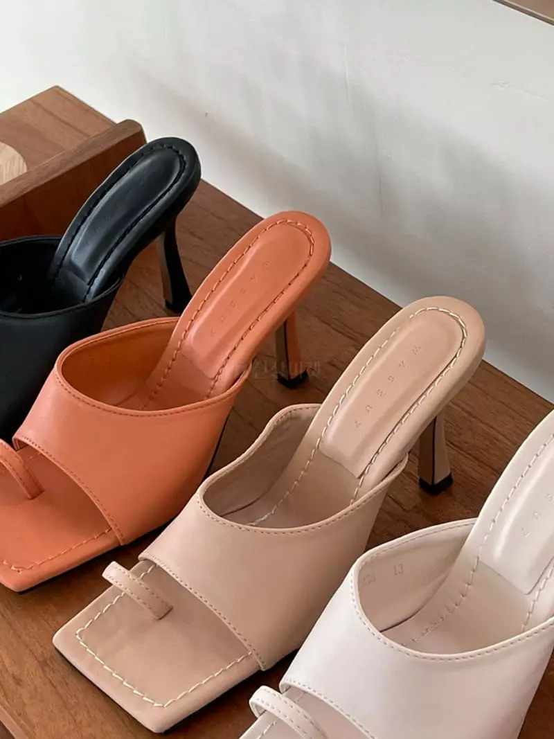 Cooing - Korean Women Fashion - #momslook - w2065 Flip-Flops Heel