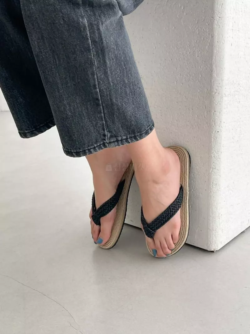 Cooing - Korean Women Fashion - #thelittlethings - w138 Flip-Flops - 4