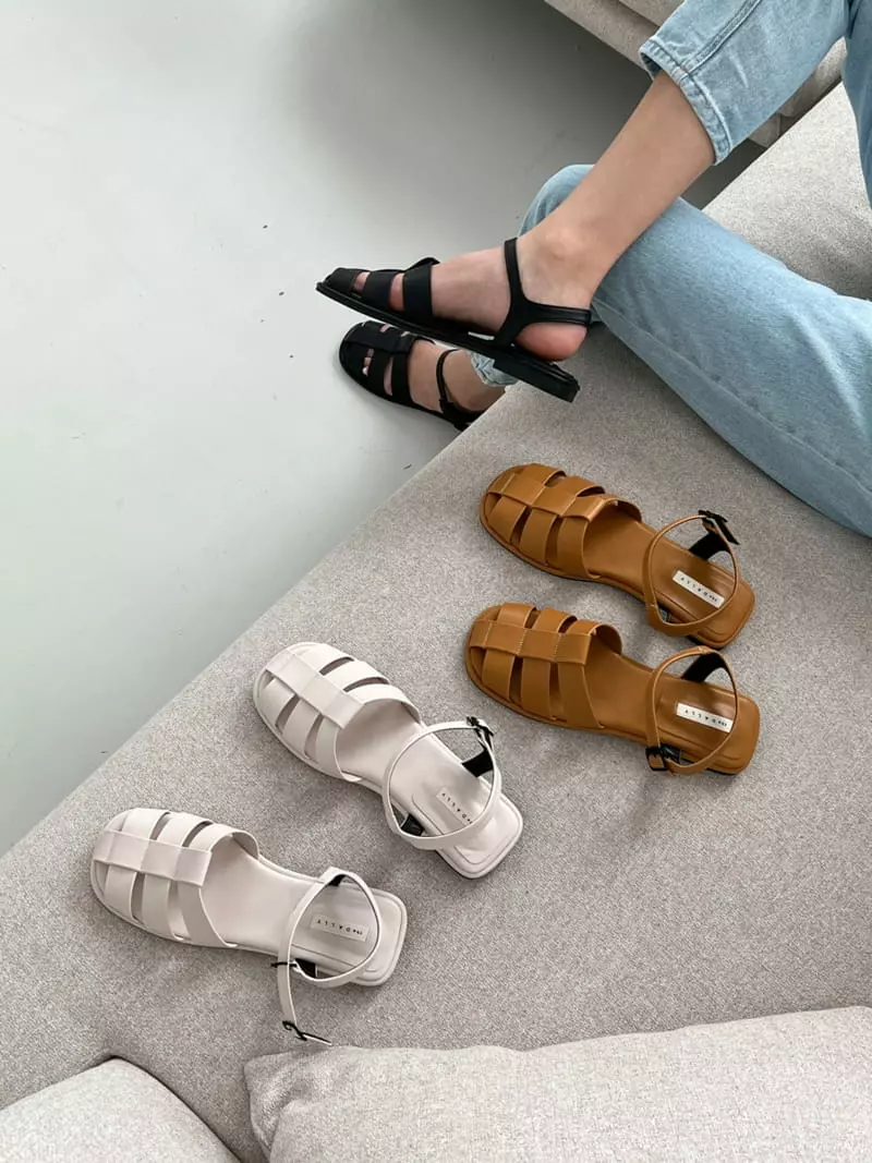 Cooing - Korean Women Fashion - #momslook - u8171 Sandals - 2