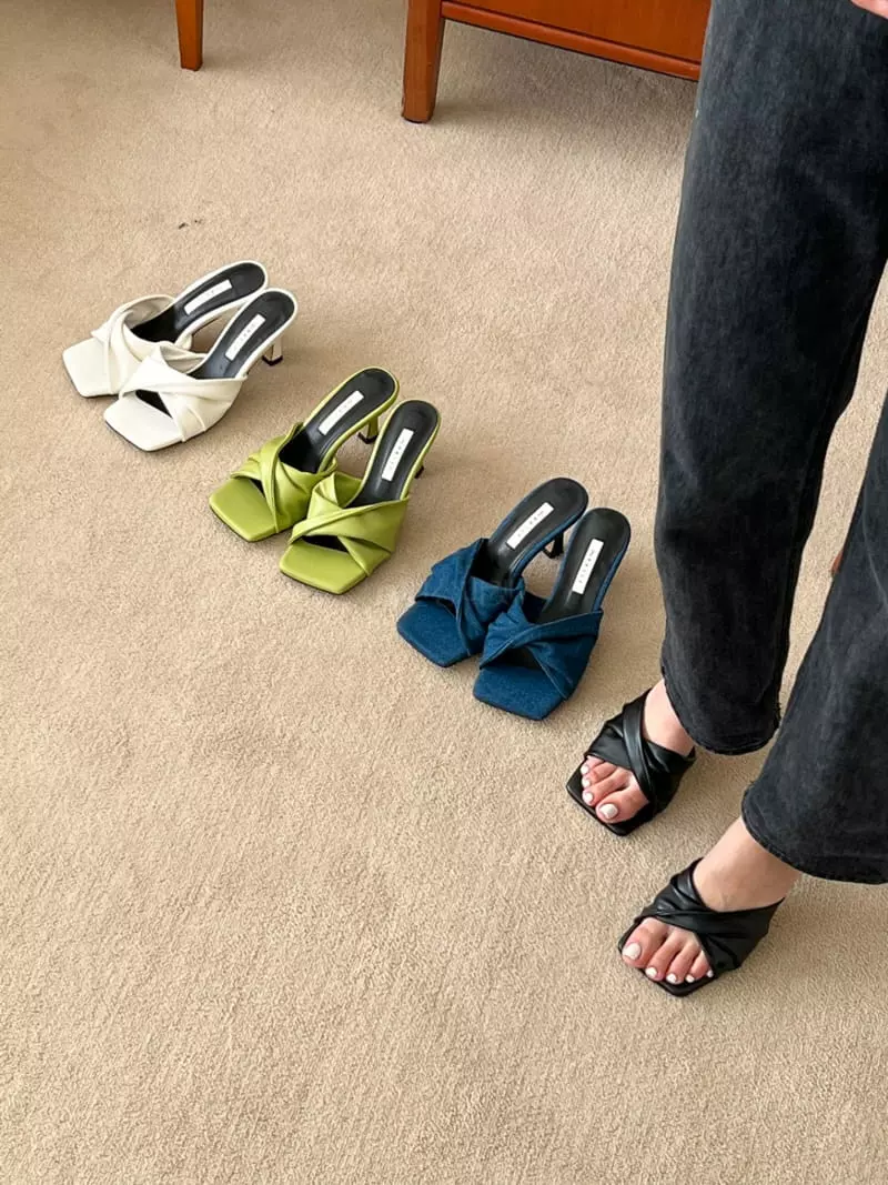 Cooing - Korean Women Fashion - #momslook - u8169 Sandals - 2