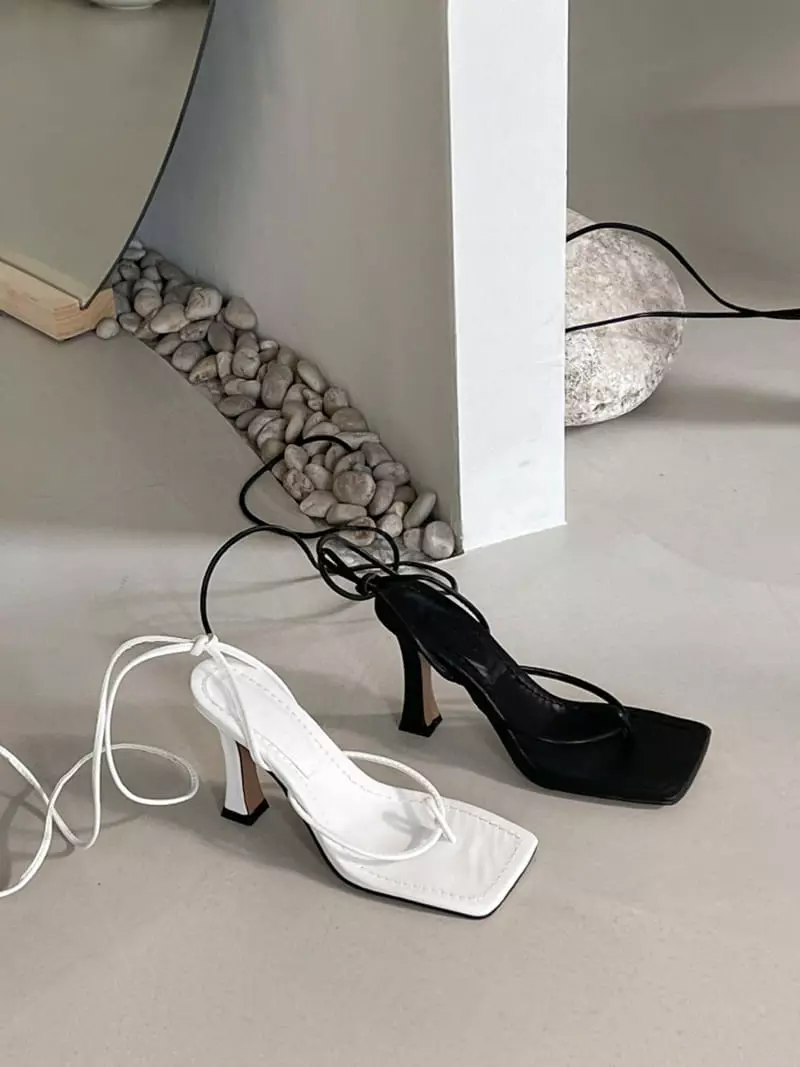 Cooing - Korean Women Fashion - #pursuepretty - w2052 Flip-Flops Heel - 2