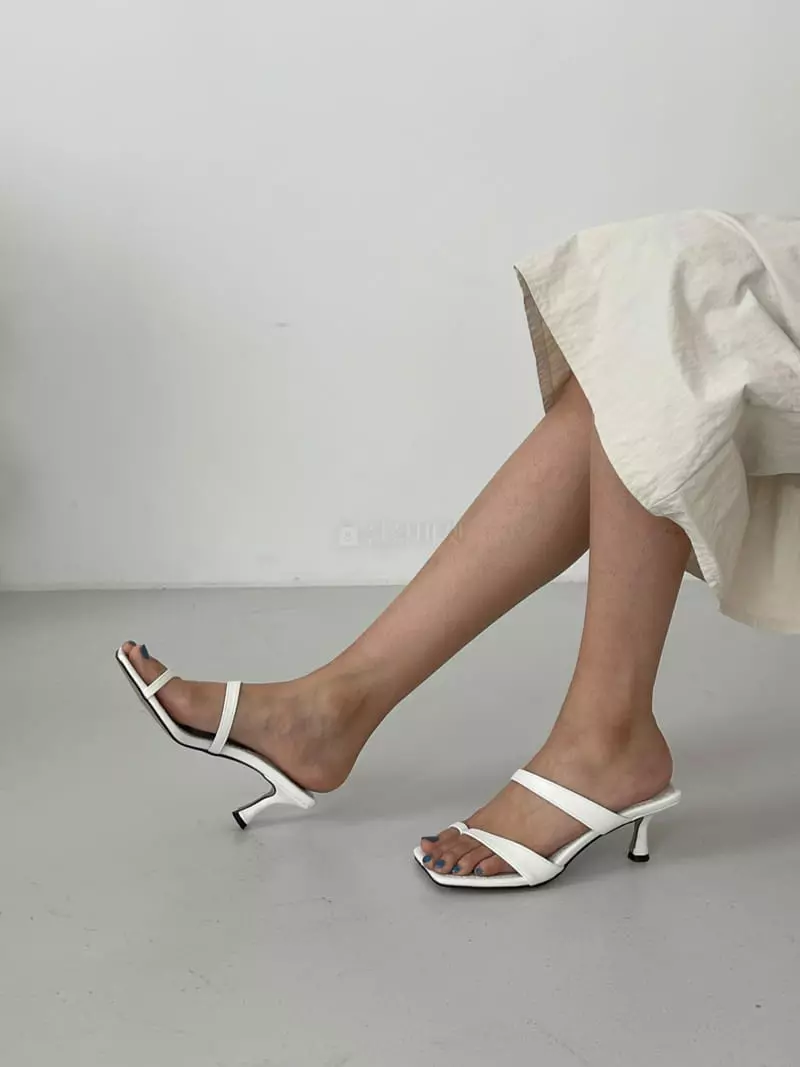 Cooing - Korean Women Fashion - #vintagekidsstyle - w2133 Flip-Flops Heel - 4